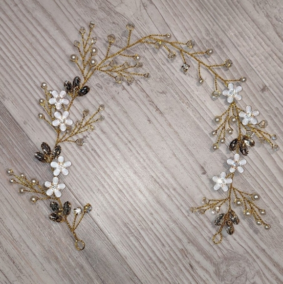 Gold Bridal Hair Vine with Pearls and Rhinestones - Picture 5 of 6
